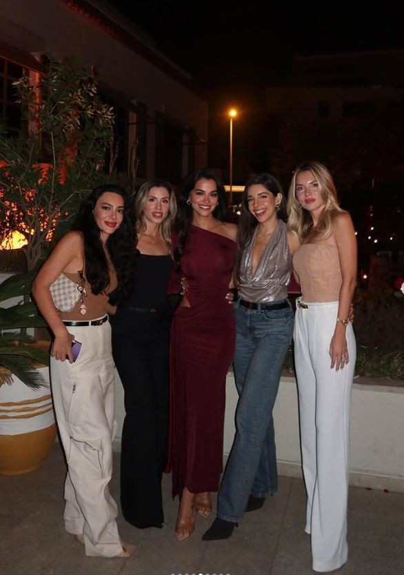 Kerem Bürsin’den Selin Yağcıoğlu’na ‘Güzellik Kızı’ ilanı: Resmen sevgili mi? - Resim : 6