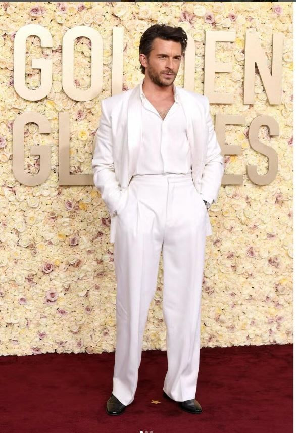 2025 yılının yaşayan en seksi erkeği Jonathan Bailey seçildi! Bridgerton ve Wicked’in yıldızı eşcinsel olduğunu açıklamıştı - Resim: 26