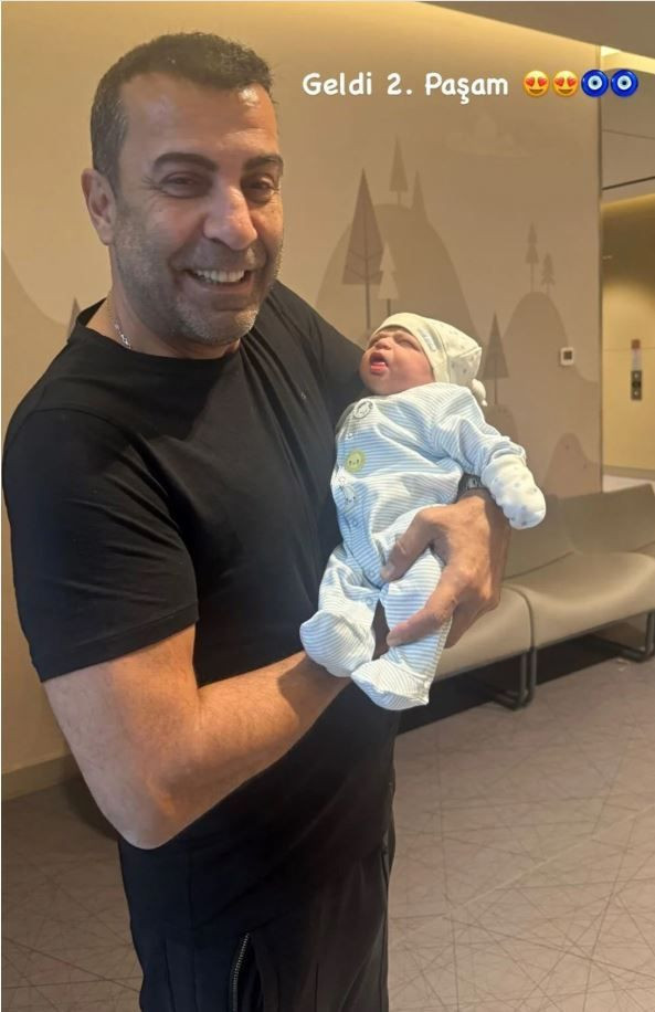 Ünlü oyuncu Emre Karayel’in ikinci paşası geldi: İşte bebeğin adı! - Resim: 5
