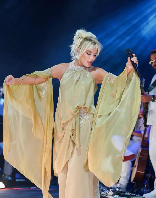 Ajda Pekkan’ın evlilik esprisi kahkahaya boğdu! Siz evlendiniz, ben evde kaldım! - Resim: 6