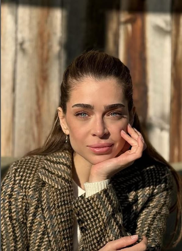 Ünlü oyuncu Alaattin Çakıcı'ya gelin oluyor! "Sonraki Bölüm" notuyla yüzüğü taktı - Resim: 6