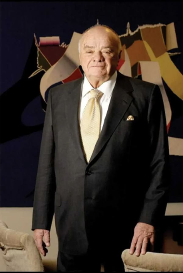 Dev mirasta büyük sır ortaya çıktı! Babalık davasını kazanmıştı: Mezarı açılan Şarık Tara 2.4 milyar dolar servet bıraktı - Resim : 14