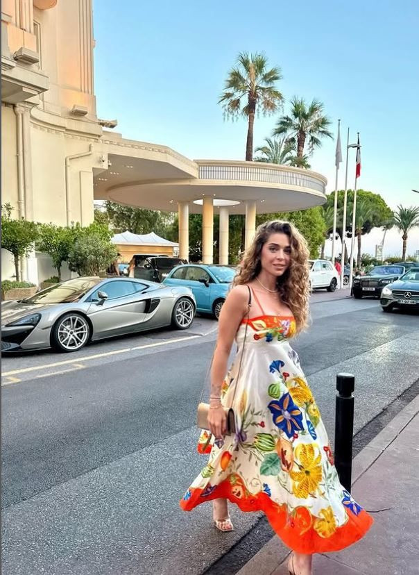 Ünlü oyuncu Alaattin Çakıcı'ya gelin oluyor! "Sonraki Bölüm" notuyla yüzüğü taktı - Resim: 7