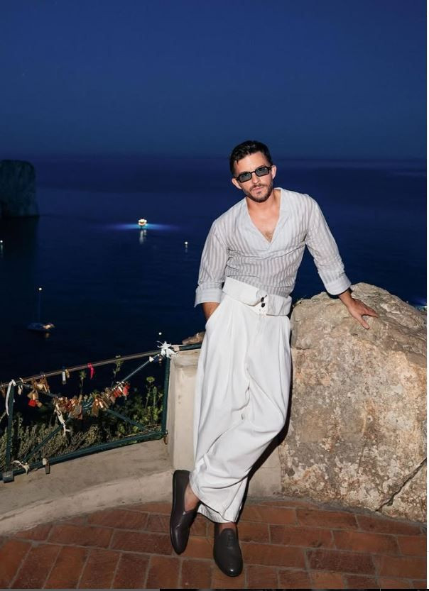 2025 yılının yaşayan en seksi erkeği Jonathan Bailey seçildi! Bridgerton ve Wicked’in yıldızı eşcinsel olduğunu açıklamıştı - Resim: 1