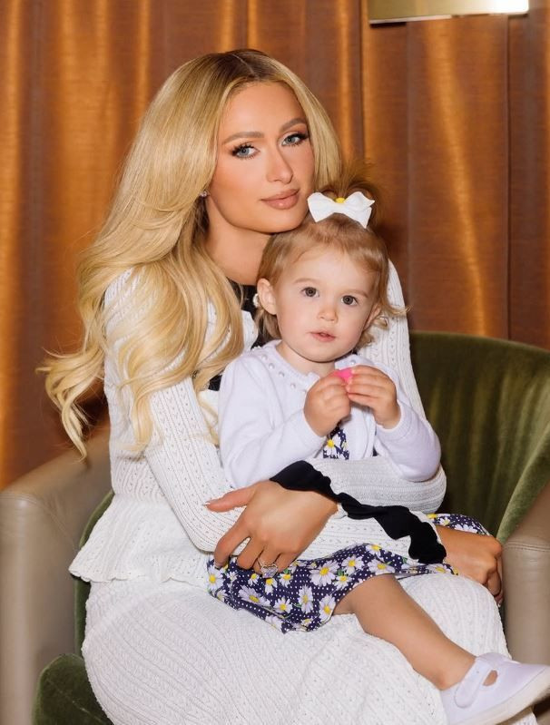 27 milyon kişi Paris Hilton’u, o ise Hatice’yi takip ediyor! Sosyal medya bu haberle kaynıyor - Resim: 6
