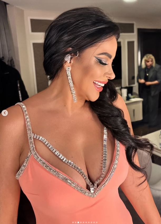 Zara kilolarıyla birlikte tarzını da değiştirdi... Sosyal medya ikiye bölündü ' Eski Zara nerede?' - Resim : 4