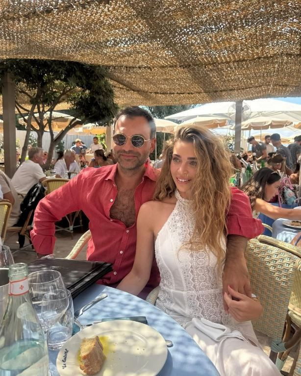 Ünlü oyuncu Alaattin Çakıcı'ya gelin oluyor! "Sonraki Bölüm" notuyla yüzüğü taktı - Resim: 4