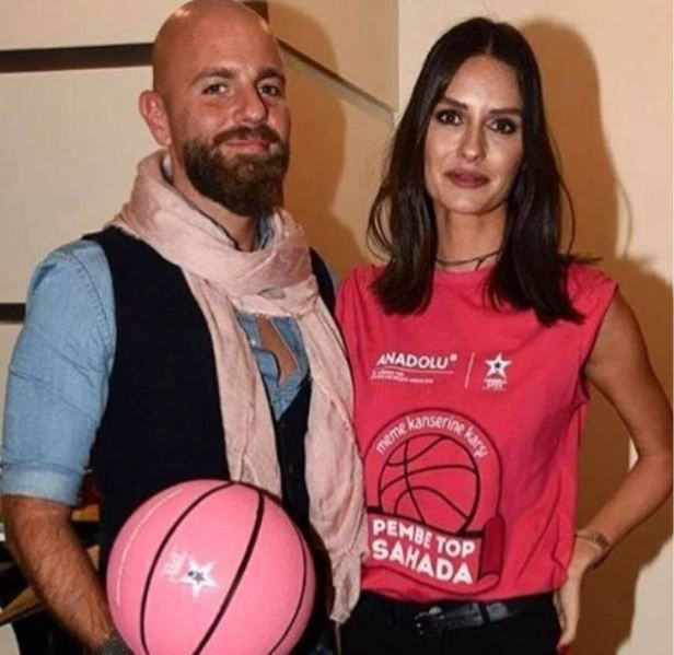 Yasemin Ergene’den ayrılan İzzet Özilhan eğlencede yakalandı: Bekar hayatına hızlı giriş yaptı - Resim: 28