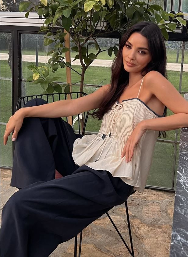 "Üvey Anne" dizisinin Serap Kutlu’su Hazal Filiz Küçükköse'dan estetik iddialarına tarihi kapak: Güzelliği tesadüf değilmiş! - Resim: 9