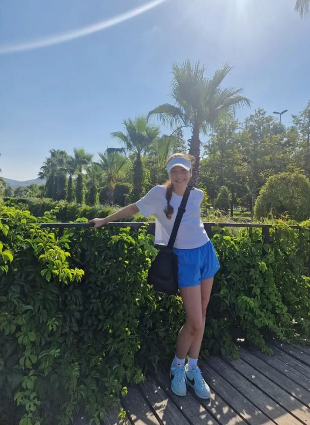 ‘Kardeşlerim’in minik Emel’i Aylin Akpınar büyüdü: İnanılmaz değişimi şoke etti! - Resim : 11