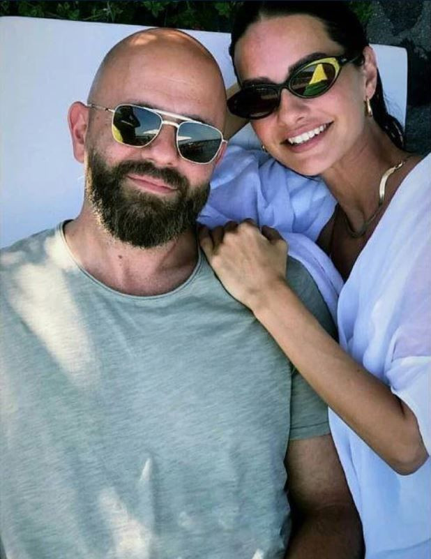 Yasemin Ergene’den ayrılan İzzet Özilhan eğlencede yakalandı: Bekar hayatına hızlı giriş yaptı - Resim: 56