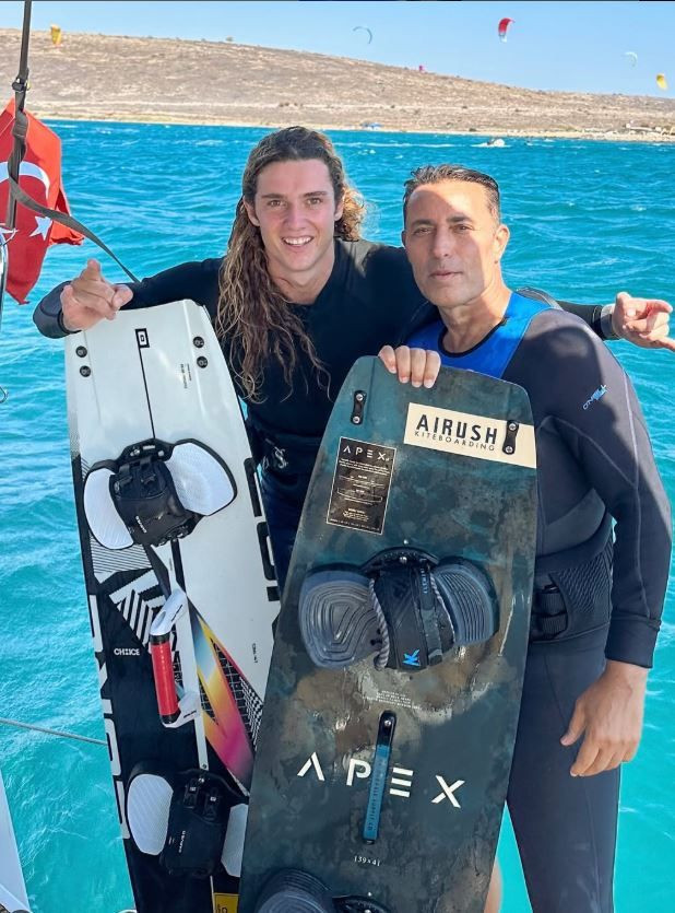 Türk Pop Müziği’nin yıldızı Mustafa Sandal'a İngiltere'den eşi benzeri görülmemiş onur: Ömür boyu vize! - Resim: 5