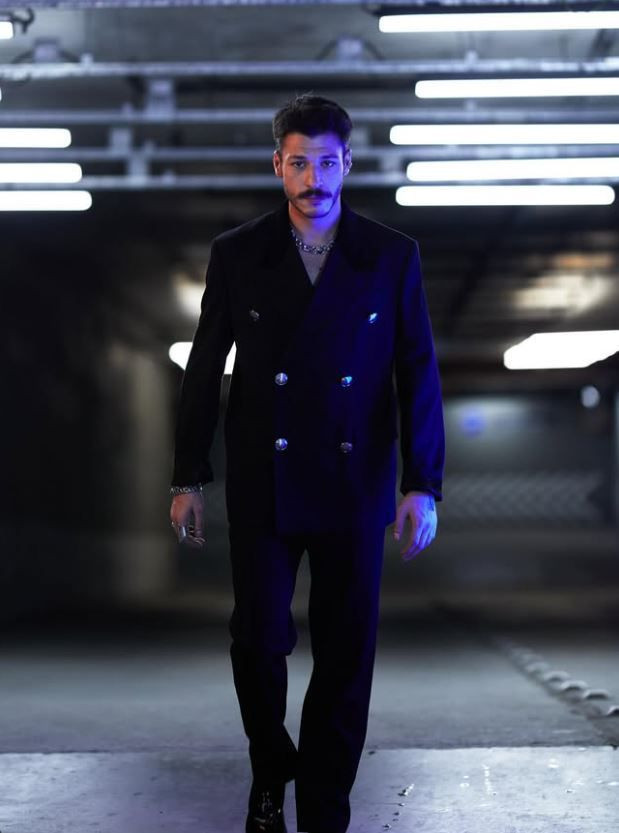 Büyümüş de oyuncu olmuş! Fotoğraftaki çocuğun İnci Taneleri’nin Cihan’ı Kubilay Aka olduğuna inanamayacaksınız - Resim: 21