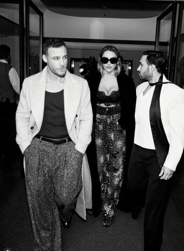 Kerem Bürsin’den yeni sevgilisi Selin Yağcıoğlu’na ayna pozlu ilan-ı aşk! Artık saklanmıyorlar - Resim : 9