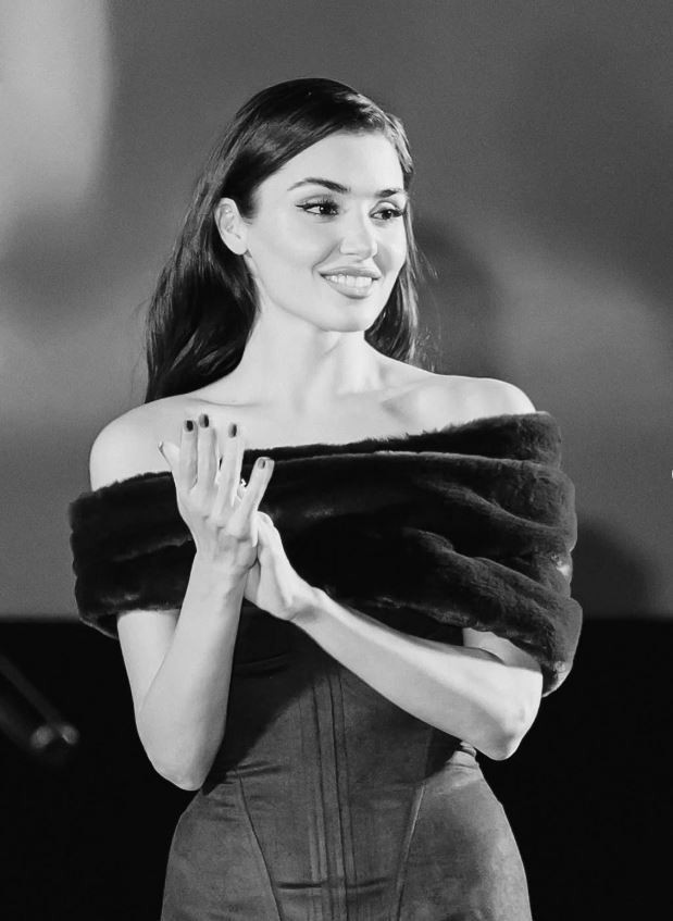 Hande Erçel ve Hakan Sabancı ayrılığında sürpriz adım! Sevenleri hayrete düştü - Resim : 5