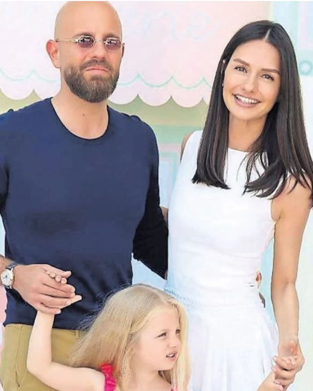 Yasemin Ergene’den ayrılan İzzet Özilhan eğlencede yakalandı: Bekar hayatına hızlı giriş yaptı - Resim: 24