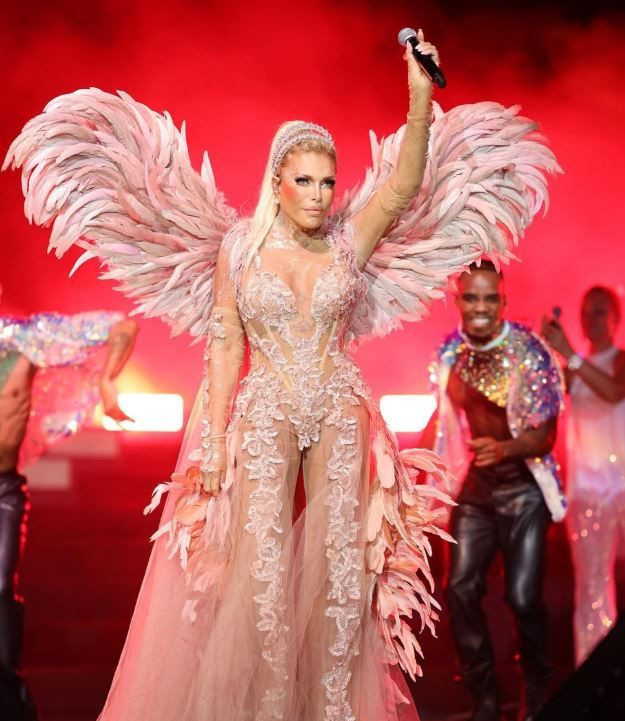 Ajda Pekkan’ın evlilik esprisi kahkahaya boğdu! Siz evlendiniz, ben evde kaldım! - Resim: 8