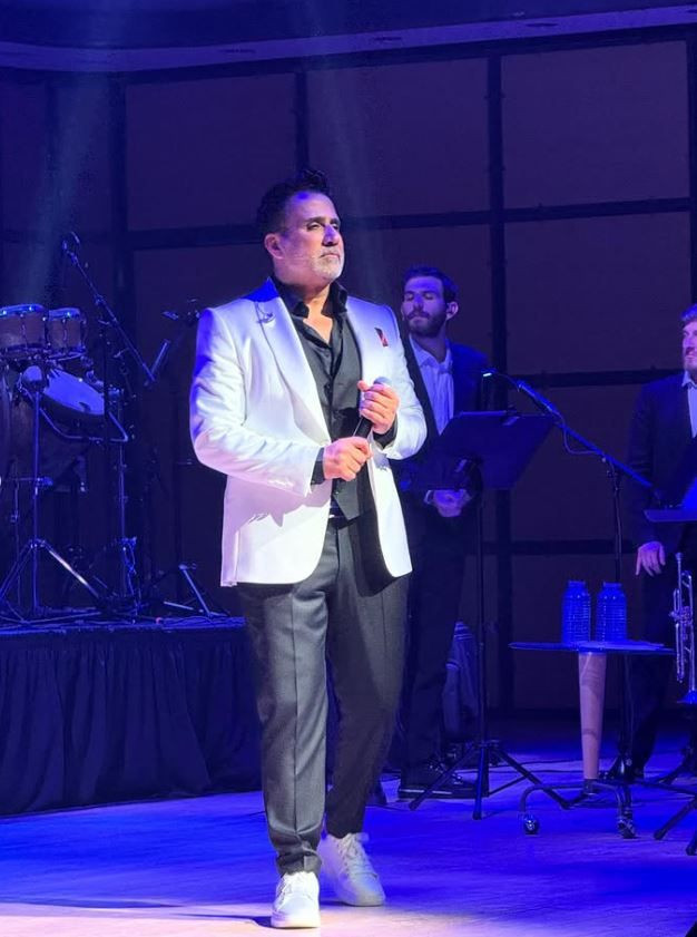 Küçük Emrah’ın gözyaşları Bakü’yü salladı: Serveti gündem olmuştu! - Resim: 10