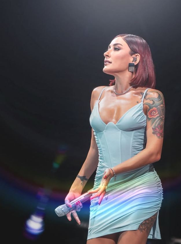 Melek Mosso’nun Güllü planı ortaya çıktı: Harbiye Cemil Topuzlu Açıkhava Tiyatrosu’nu salladı! - Resim : 2