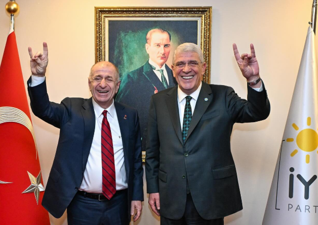 2 partiden ittifak sinyali! 'Bahçeli ile Öcalan'ın kol kola girdiği bu ortamda...' Sosyal medya o fotoğrafı konuşuyor - Resim : 2
