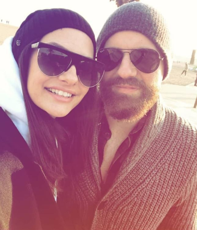 Yasemin Ergene’den ayrılan İzzet Özilhan eğlencede yakalandı: Bekar hayatına hızlı giriş yaptı - Resim: 40