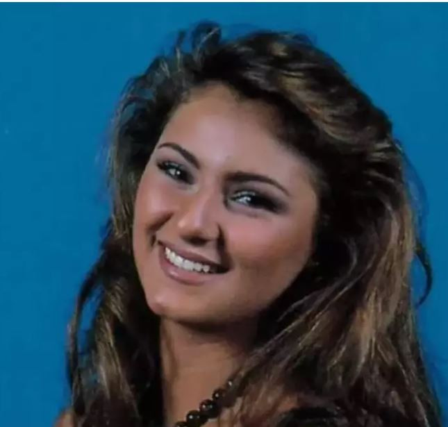 Pınar Altuğ hayranlarını 19 yaşına götürdü! Görenlerin ağzı açık kaldı - Resim : 3