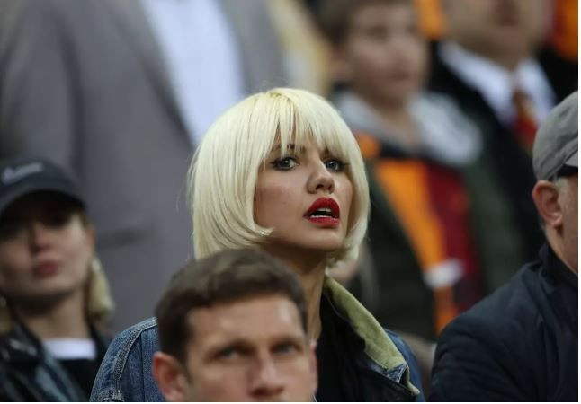 Bizimkisi bir aşk hikayesi. Galatasaray Teknik Direktörü Okan Buruk ile eski eşi Nihan Akkuş ayrılığa dayanamadı! - Resim: 1