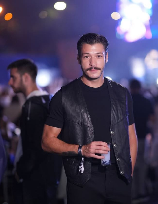 Büyümüş de oyuncu olmuş! Fotoğraftaki çocuğun İnci Taneleri’nin Cihan’ı Kubilay Aka olduğuna inanamayacaksınız - Resim: 12