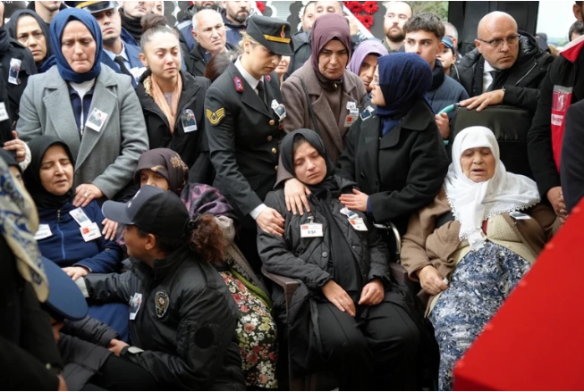 Uçak şehidinin kızı oldu! Dededen göz yaşartan mesaj - Resim : 2