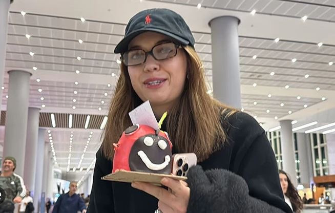 A.B.İ'de yaş farkı tartışma yaratmıştı! Afra Saraçoğlu Kenan İmirzalıoğlu’nu öve öve bitiremedi - Resim : 4