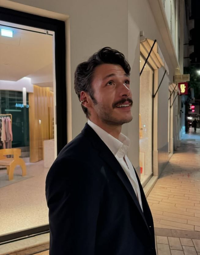 Büyümüş de oyuncu olmuş! Fotoğraftaki çocuğun İnci Taneleri’nin Cihan’ı Kubilay Aka olduğuna inanamayacaksınız - Resim: 11