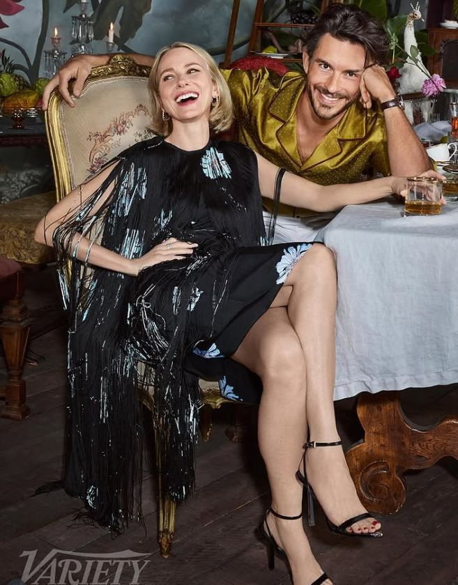 2025 yılının yaşayan en seksi erkeği Jonathan Bailey seçildi! Bridgerton ve Wicked’in yıldızı eşcinsel olduğunu açıklamıştı - Resim: 20