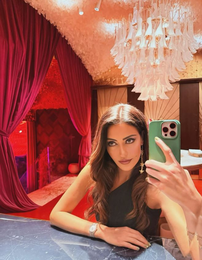 Best Model Şampiyonu Tuğba Melis Türk Umre'de duygusal anını paylaştı: Babaannesinin başörtüsünü takınca! - Resim : 8