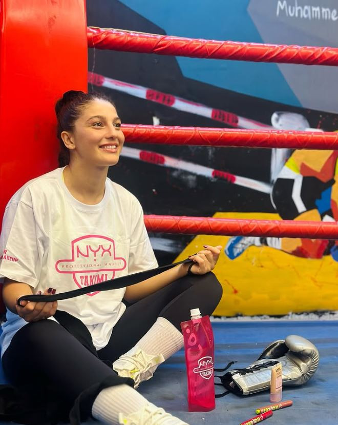 Türkiye’in ‘Nakavt kraliçesi’ Milli boksör Seren Ay Çetin Survivor’da: Acun Ilıcalı onuncu bombayı da patlattı - Resim : 17