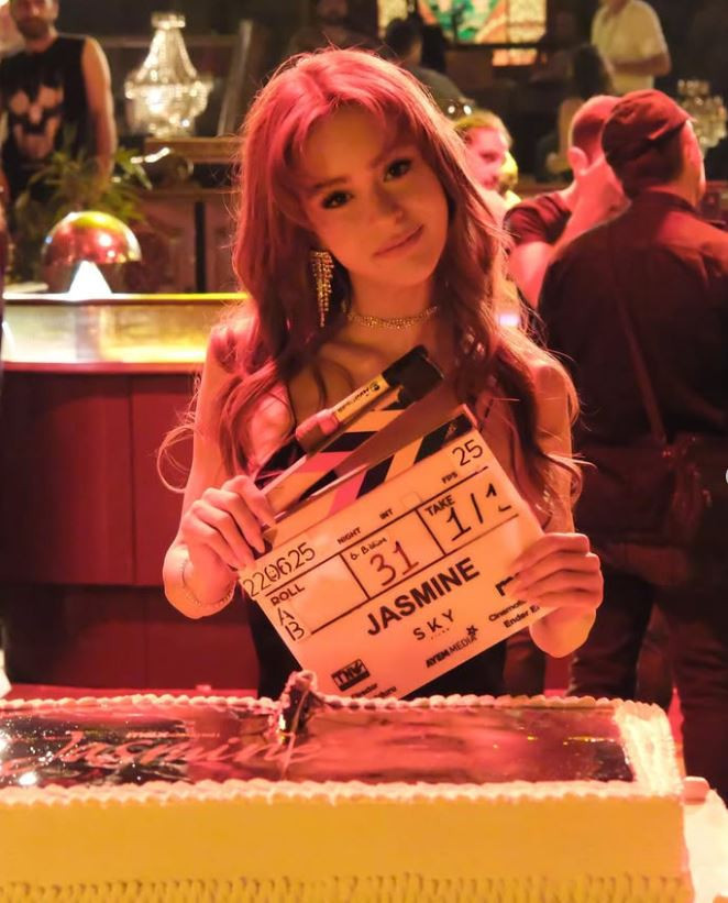 Bez Bebek skandalı patladı: Çocuk yıldız Asena Keskinci’den şok itiraflar: Evrim Akın üvey annem oldu! - Resim : 8