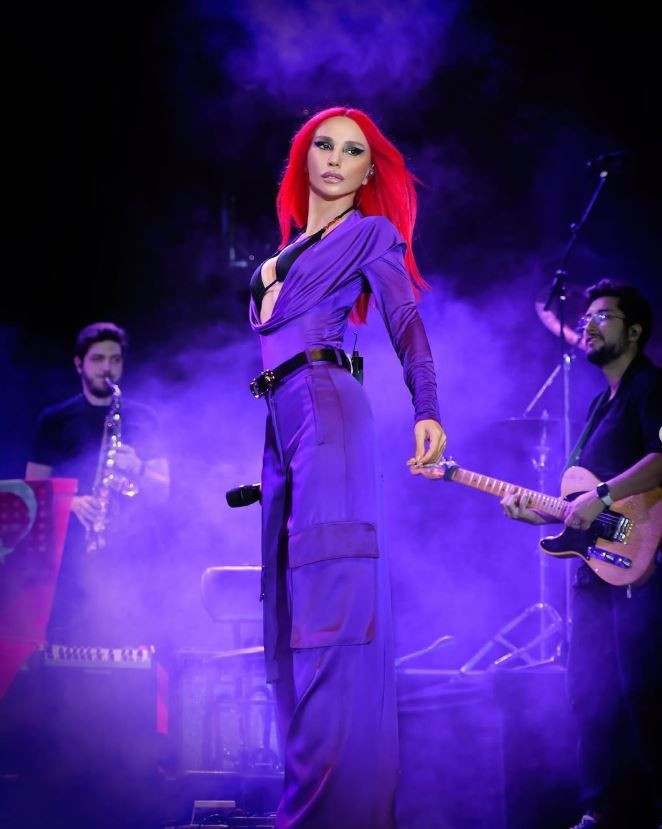 Gülşen'den radikal karar! Yeni imajı herkesi şoke etti: Bu saç stili çok konuşulacak - Resim: 24