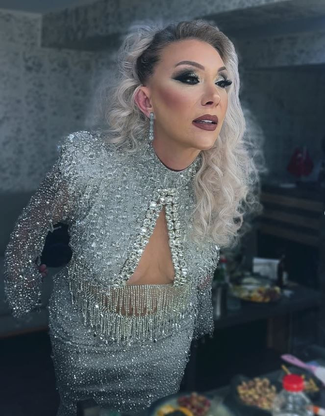 Arabeskin kraliçesi Güllü’nün ölümünde sır perdesi aralanıyor! Evlatları o geceyi anlattı: "Dans ederken bir anda..." - Resim: 19