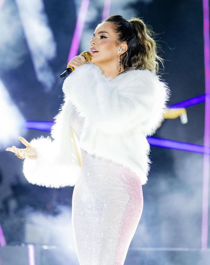 Bengü’den kırmızı kalpli paylaşım: Dedikodular alev aldı! Bir yıl sonra gelen o fotoğraf - Resim : 13