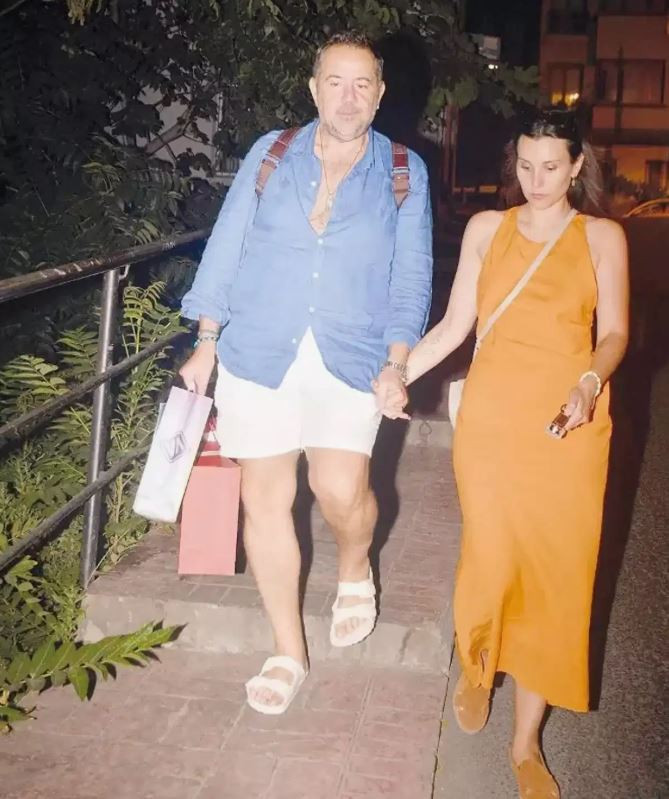 Ünlü komedyen Ata Demirer sevgilisi Dilara Alemdar aşıklar şehri Paris’te: 30 kilo verip bambaşka biri olmuştu! - Resim : 13