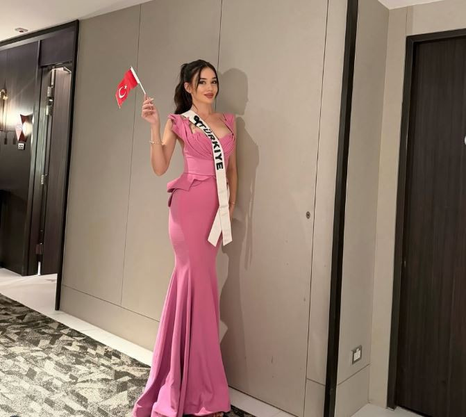 ‘Aptal’ denilen Meksikalı Fatima Bosch ‘Kainat güzeli’ oldu: Türkiye güzeli Ceren Arslan ilk 30’a giremedi - Resim : 6