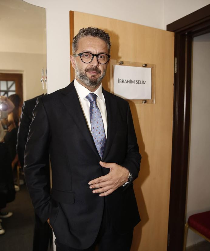 İbrahim Selim’den sürpriz aşk! 16 yaş küçük fenomene kaptırdı gönlünü: Kalp emojisiyle doğrulandı - Resim : 19