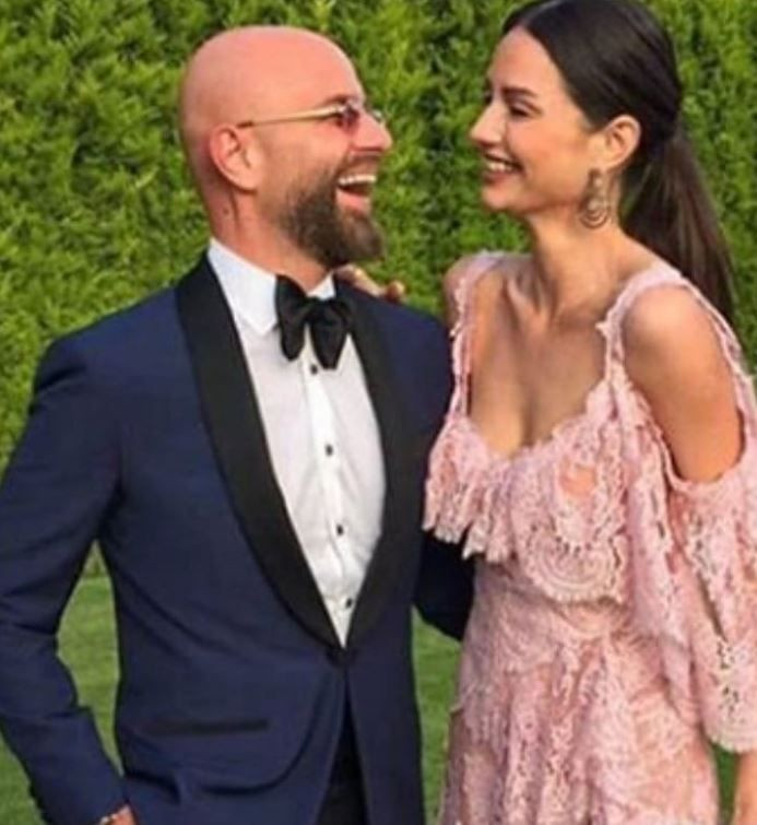 Yasemin Ergene’den ayrılan İzzet Özilhan eğlencede yakalandı: Bekar hayatına hızlı giriş yaptı - Resim: 34