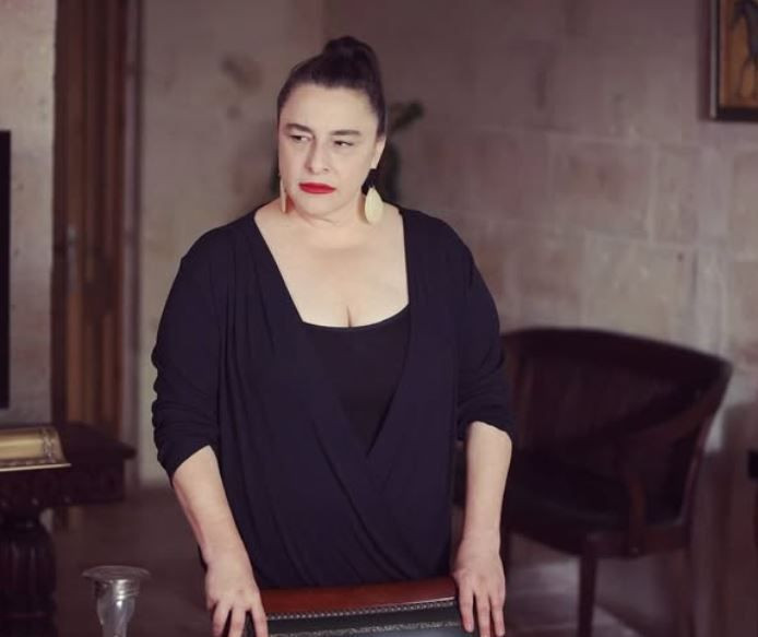 Sanat dünyasına isyan etmişti! Esra Dermancıoğlu Türkiye’yi terk etti - Resim: 6