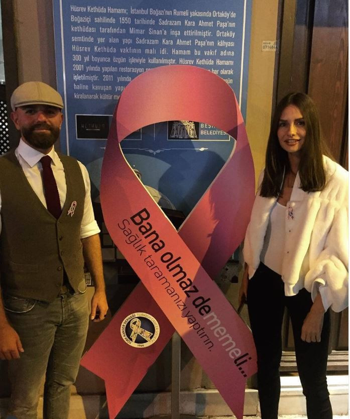 Yasemin Ergene’den ayrılan İzzet Özilhan eğlencede yakalandı: Bekar hayatına hızlı giriş yaptı - Resim: 46