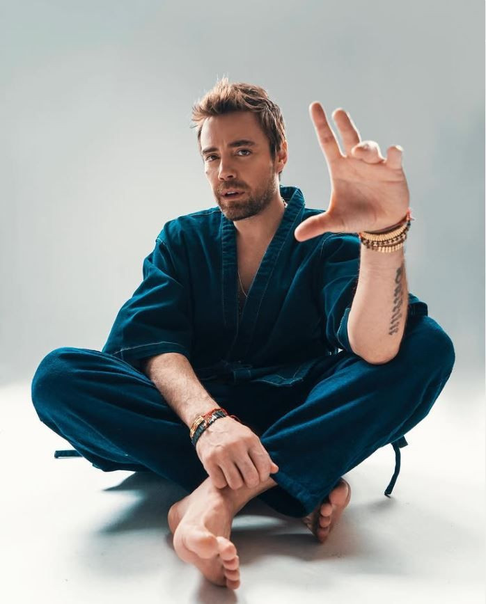 Ünlü şarkıcı Murat Dalkılıç'ın son hali hayranlarını endişelendirdi! 12. kez bıçak altına mı yattı? - Resim: 40