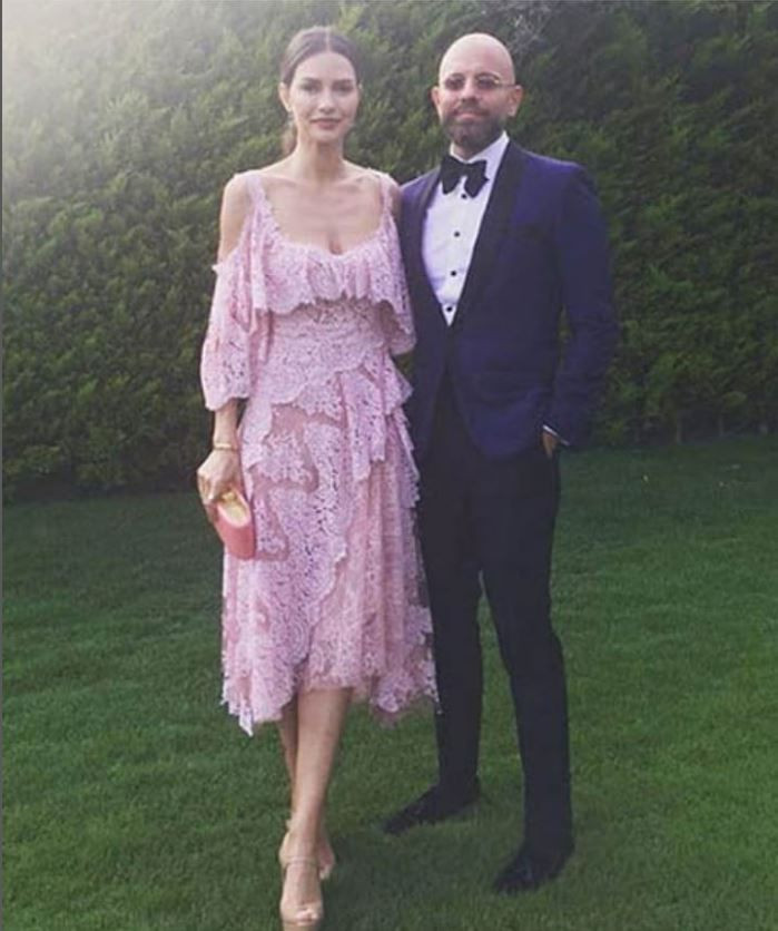 Yasemin Ergene’den ayrılan İzzet Özilhan eğlencede yakalandı: Bekar hayatına hızlı giriş yaptı - Resim: 50