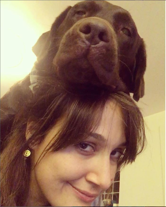 Çocukluk fotoğrafındaki o minik kız şaşırttı! Şu an tüm Türkiye'nin tanıdığı bir isim - Resim: 1