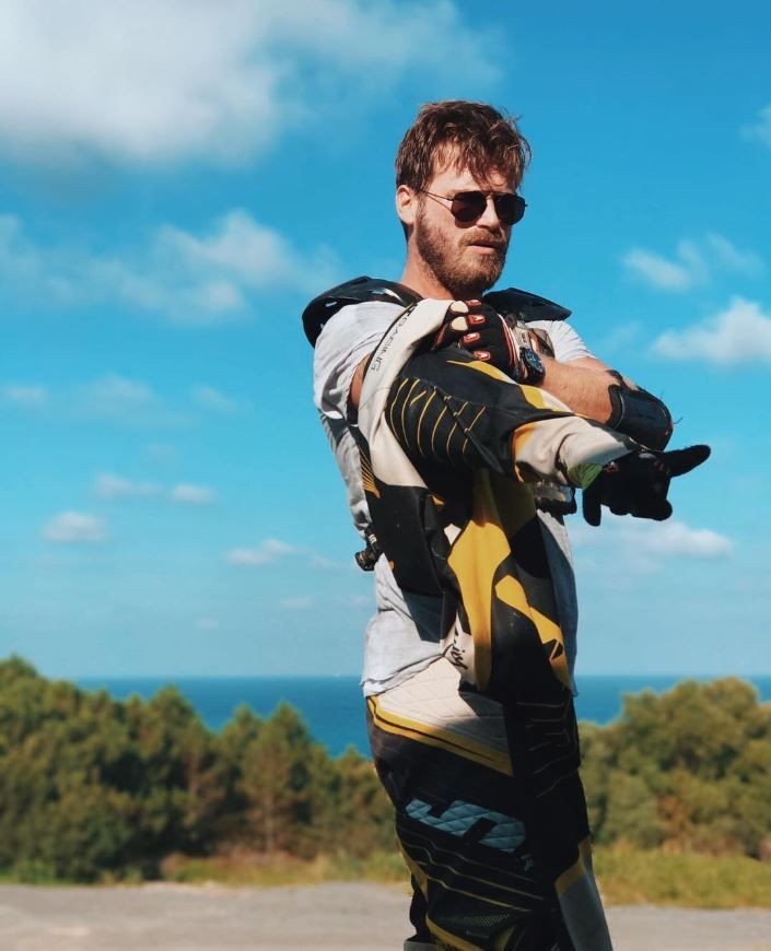 Bu maviş gözlü sarışın minik çocuk kim? Görenler tanımadı: Türkiye’nin en iyi erkek oyuncularından biri - Resim: 24