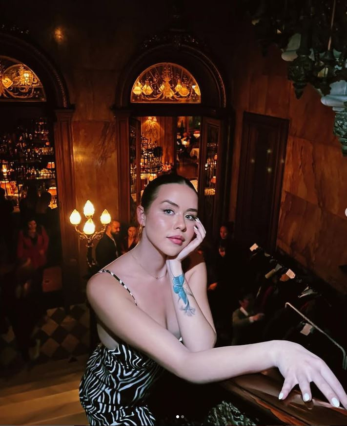 Alemin Kıralı’nın Ahsen’i Yağmur Ün açtı ağzını yumdu gözünü: Oklar yine Evrim Akın’da! - Resim : 23