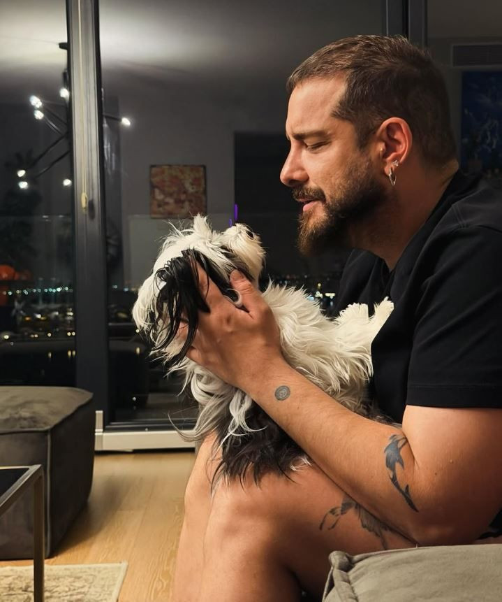 Enis Arıkan ‘Ezgi Mola' sorusuna bile katlanamadı: Daha düne kadar çifte kumrular gibiydiniz! - Resim: 38